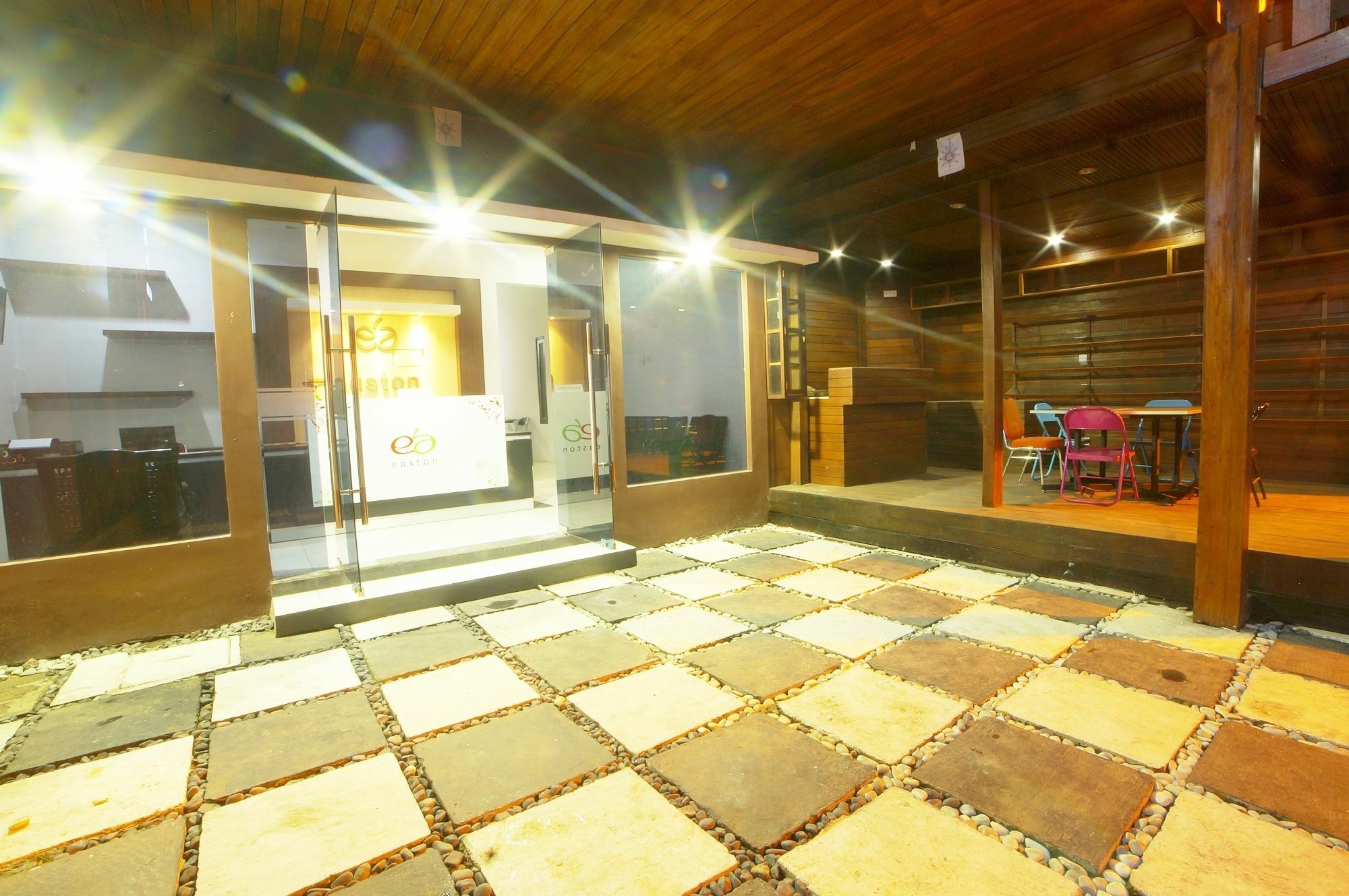 Easton Kuta Homestay Zewnętrze zdjęcie