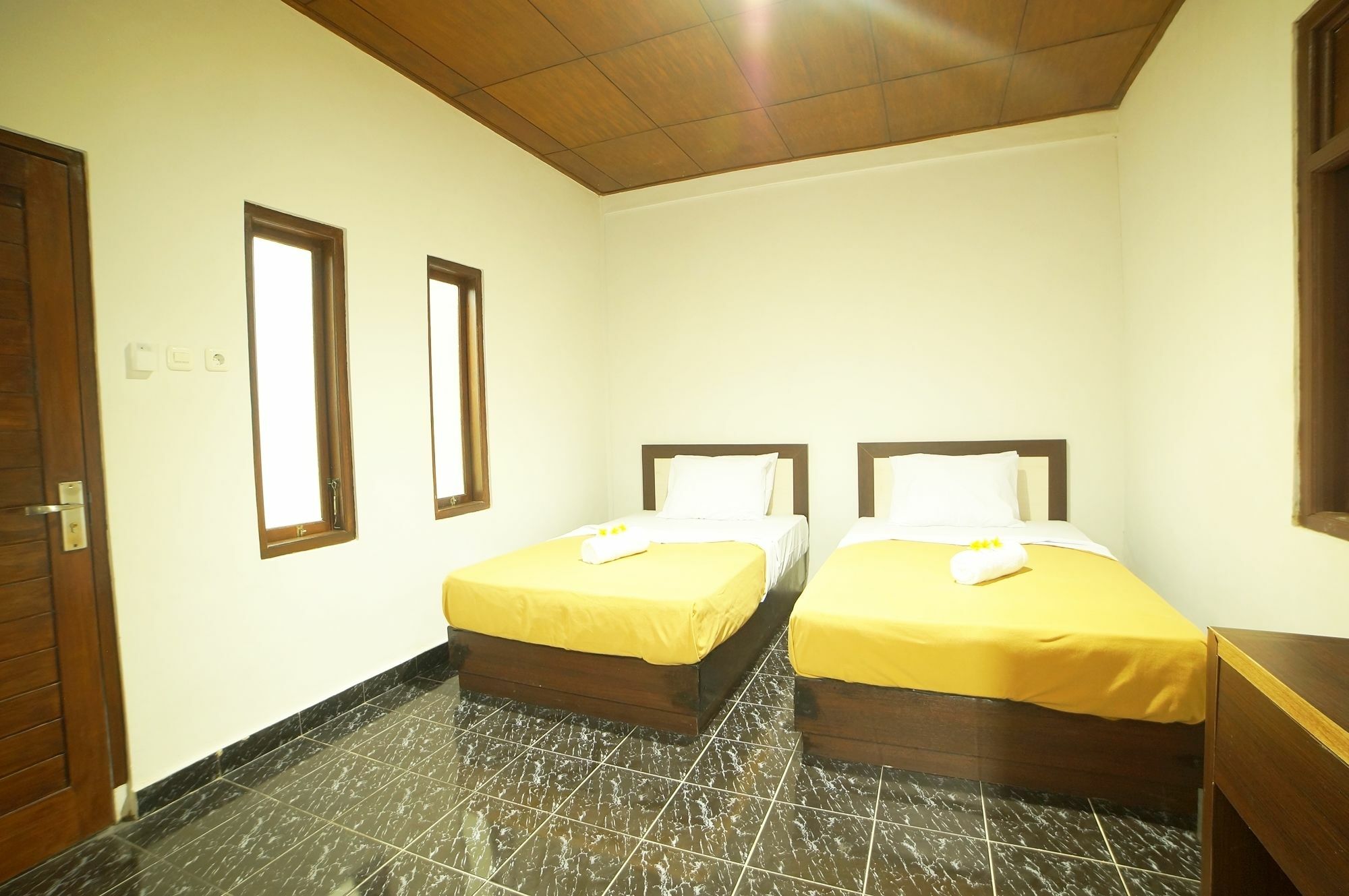 Easton Kuta Homestay Zewnętrze zdjęcie